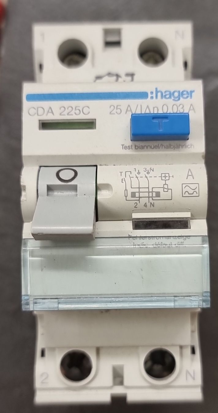 Hager Alimentazione elettrica: Hager CDA 225C FI-Schalter – Usato da Zürich venduto da auctionhero