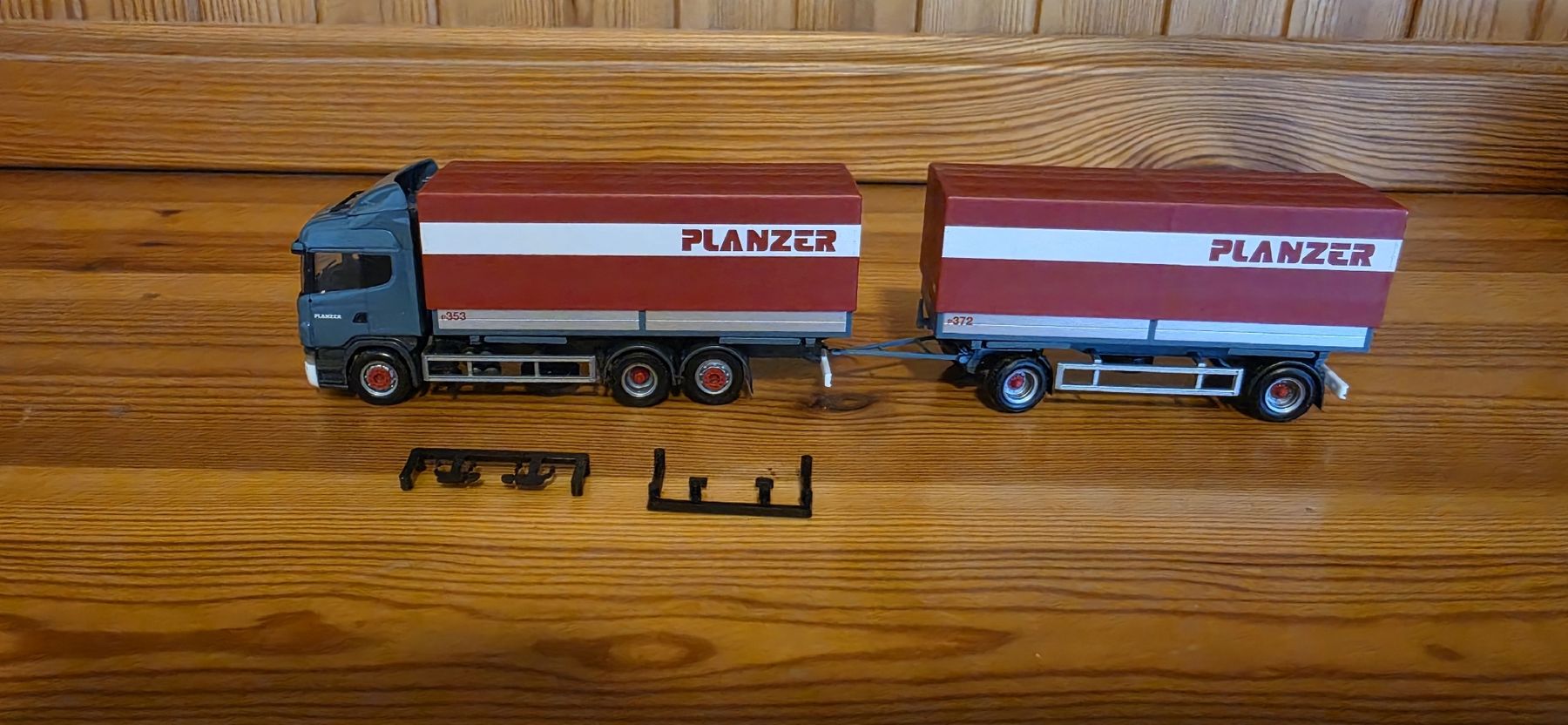 Herpa Modellini d'auto: Herpa Planzer Sattelzug Modell OVP 1:87   – Usato da Bettlach venduto da United83 1