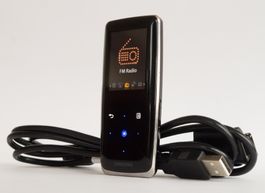 Samsung YP-S3 MP3 Player / FM Radio