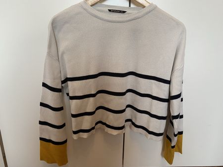 Pull Stradivarius rayé jaune et noir taille S
