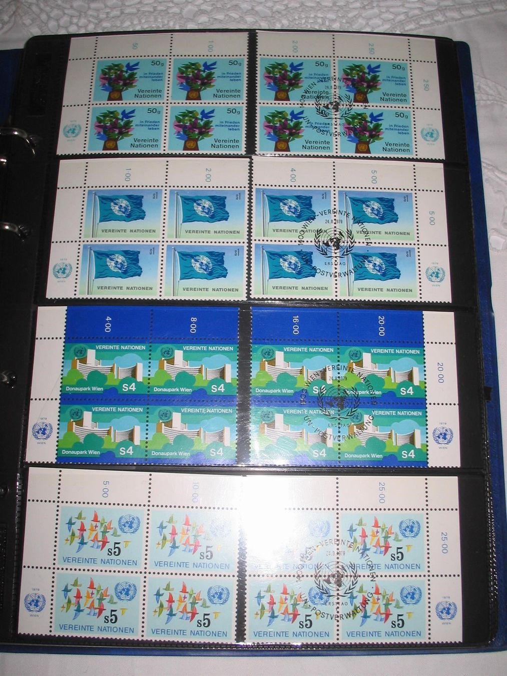 Alle Briefmarken: UNO WIEN V'block Slg Nr. 1 - 122 – Gebraucht aus Winterthur von Kyoung