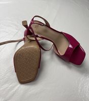Sandali fucsia nuovi! Eleganti per la stagione estiva.