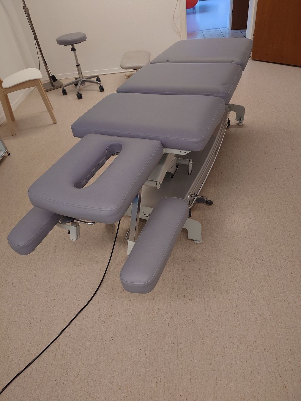 Kosmetik-& Massageliegen: Therapieliege – Gebraucht aus Tegerfelden von anna79