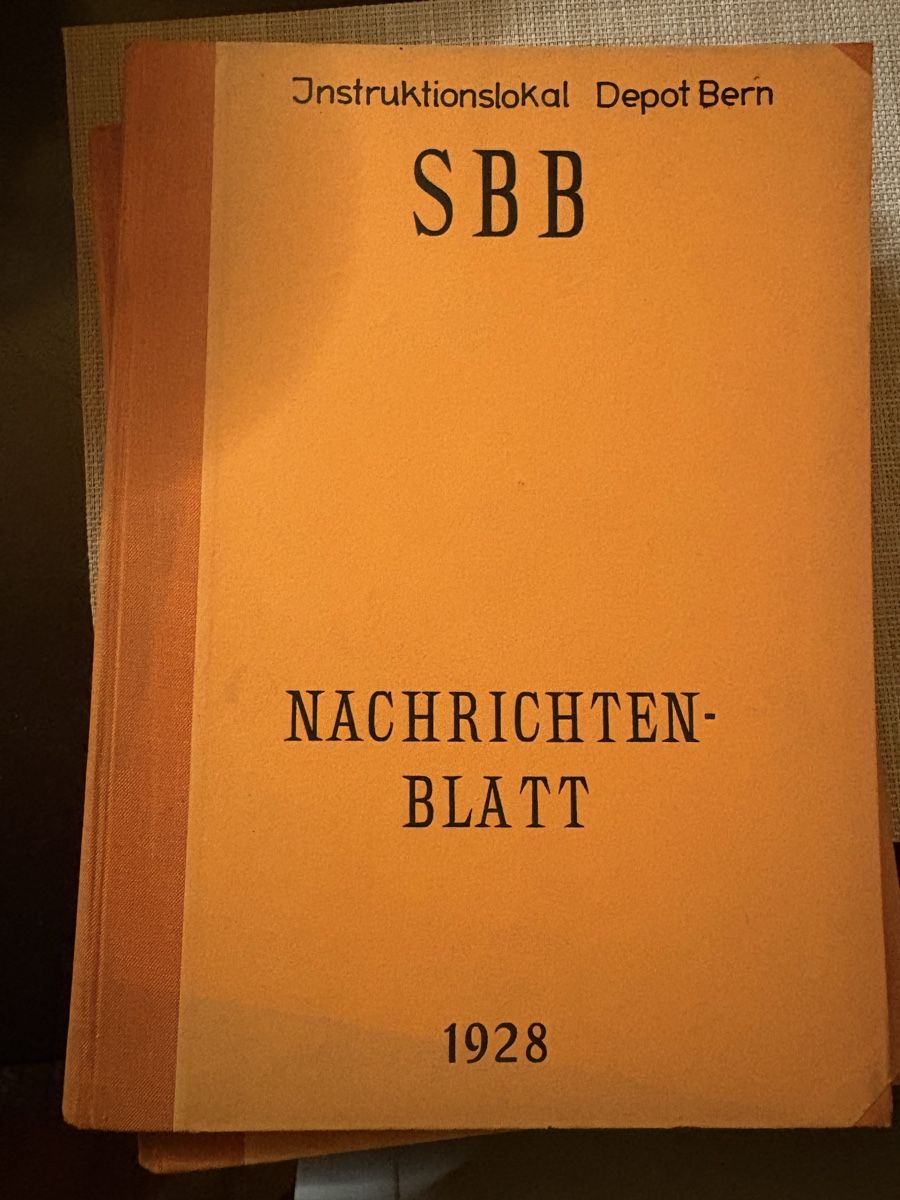 Libri: Nachrichten-blatt – Usato da vionnaz venduto da CFC_b48 1