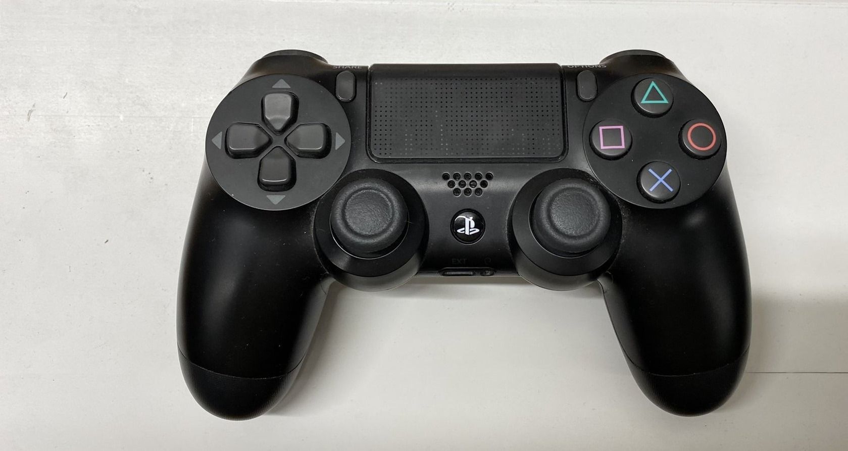 Sony Console: Playstation 4 Slim 1TB 1A Zstd inkl Controller – Usato da Boniswil venduto da NetworkNavigator 5