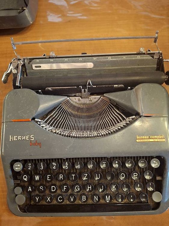 Machine à écrire Hermès Baby vintage - Collection (D'occasion) à ...
