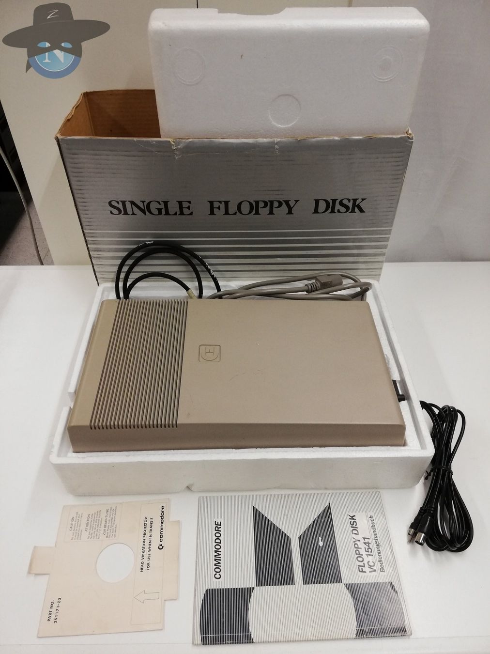 Commodore PCs: Commodore 64 C64 + Floppy 1541 beide in OVP – Defekt aus St. Gallen von zorro_dc 5