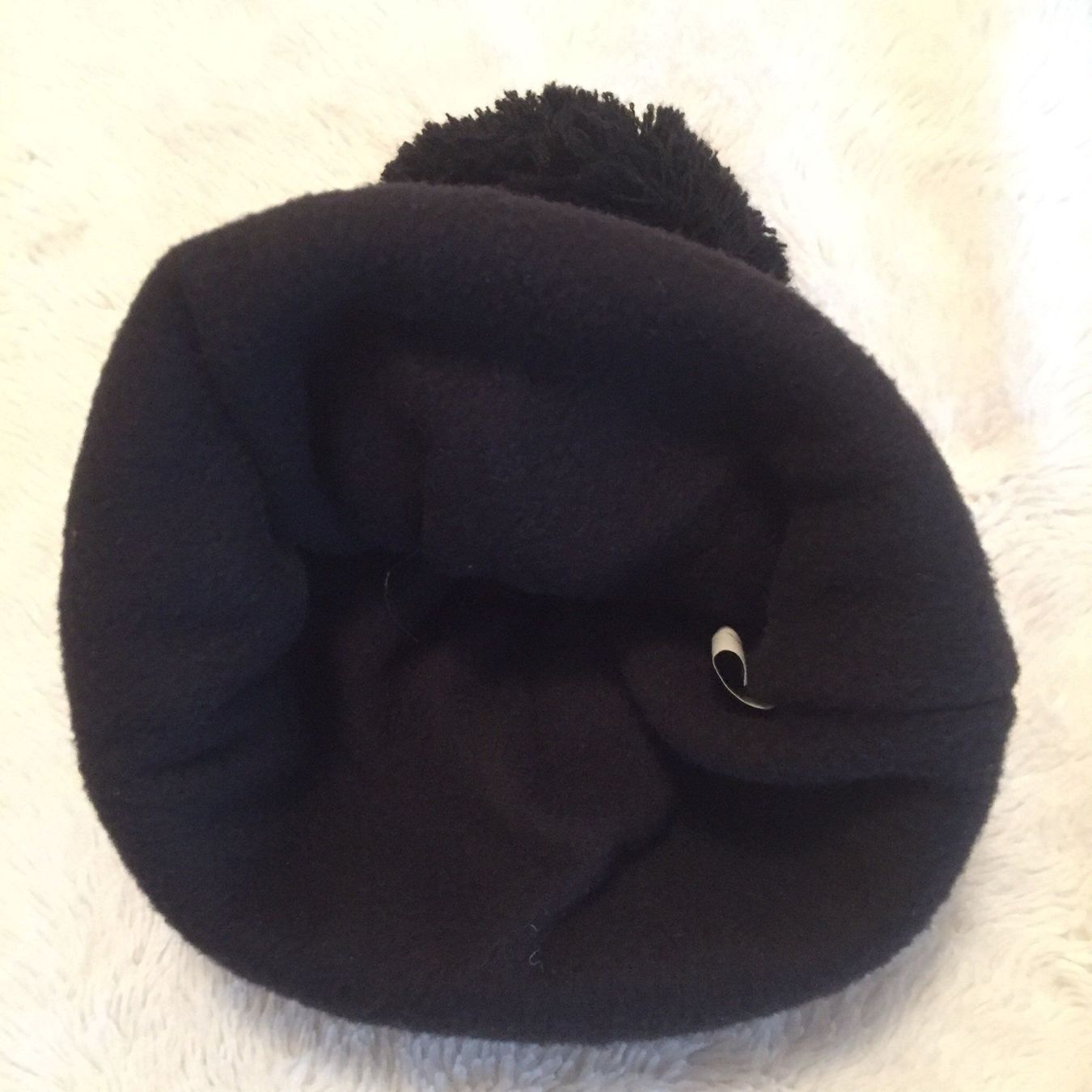 Copricapi, berretti & cappellini: Warme Kappe mit Bommel schwarz-rot-weiss – Nuovo (secondo la descrizione) da Emmenbrücke venduto da little.treasures 3