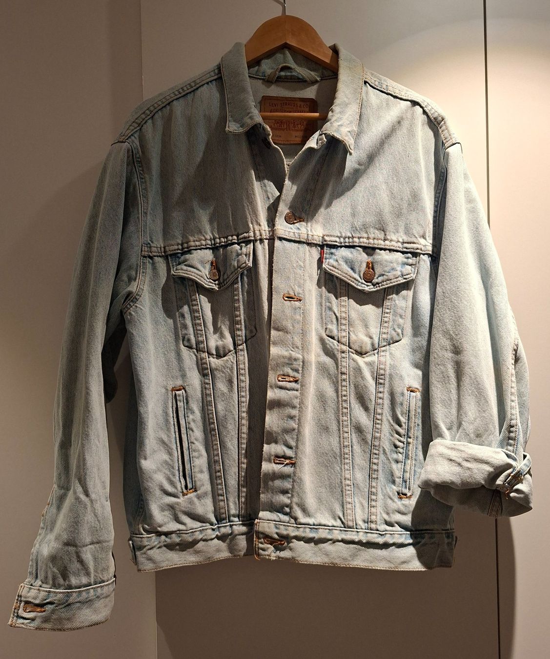 Levi's Jacken: Levis Jeansjacke blau Grösse M – Gebraucht aus Wimmis von mel_z8d5