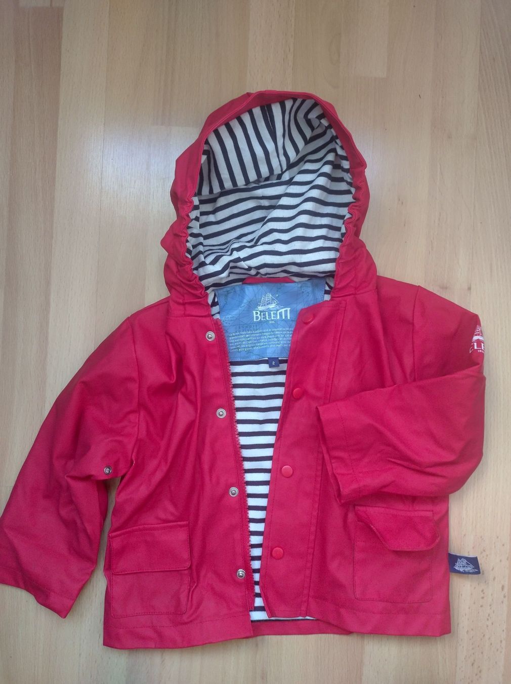 Giacche & Cappotti: Übergangsjacke Belem Rot mit Streifenmuster – Usato da Brig venduto da i1i_6r6t