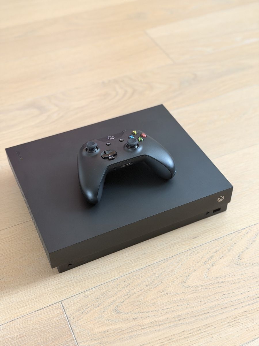 Microsoft Konsolen: Xbox One X 2TB – Gebraucht aus Cham von dom_99