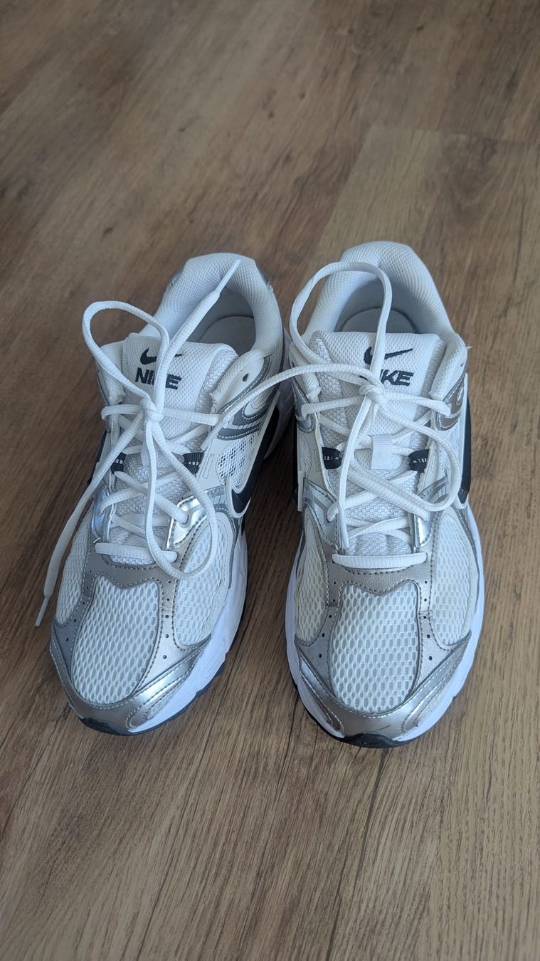Nike Scarpe da uomo: Nike V5 RNR GS – Nuovo (secondo la descrizione) da Zürich venduto da yellowzelo
