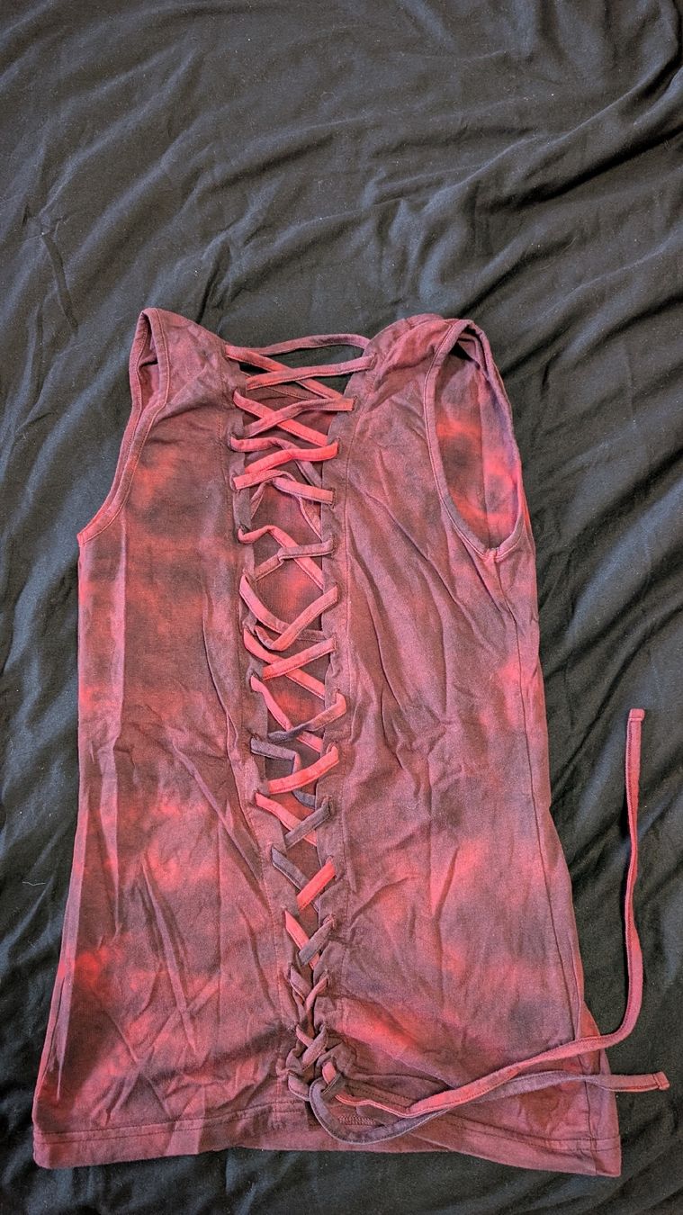 Top: Damen Tanktop geschnürt – Usato da Winterthur venduto da reb_sf9t 1