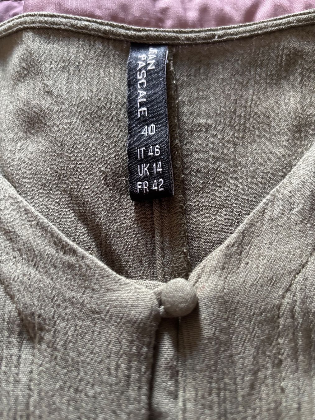 Camicette: Bluse Olivgrün Grösse L – Usato da Basel venduto da nad_xnd8 2