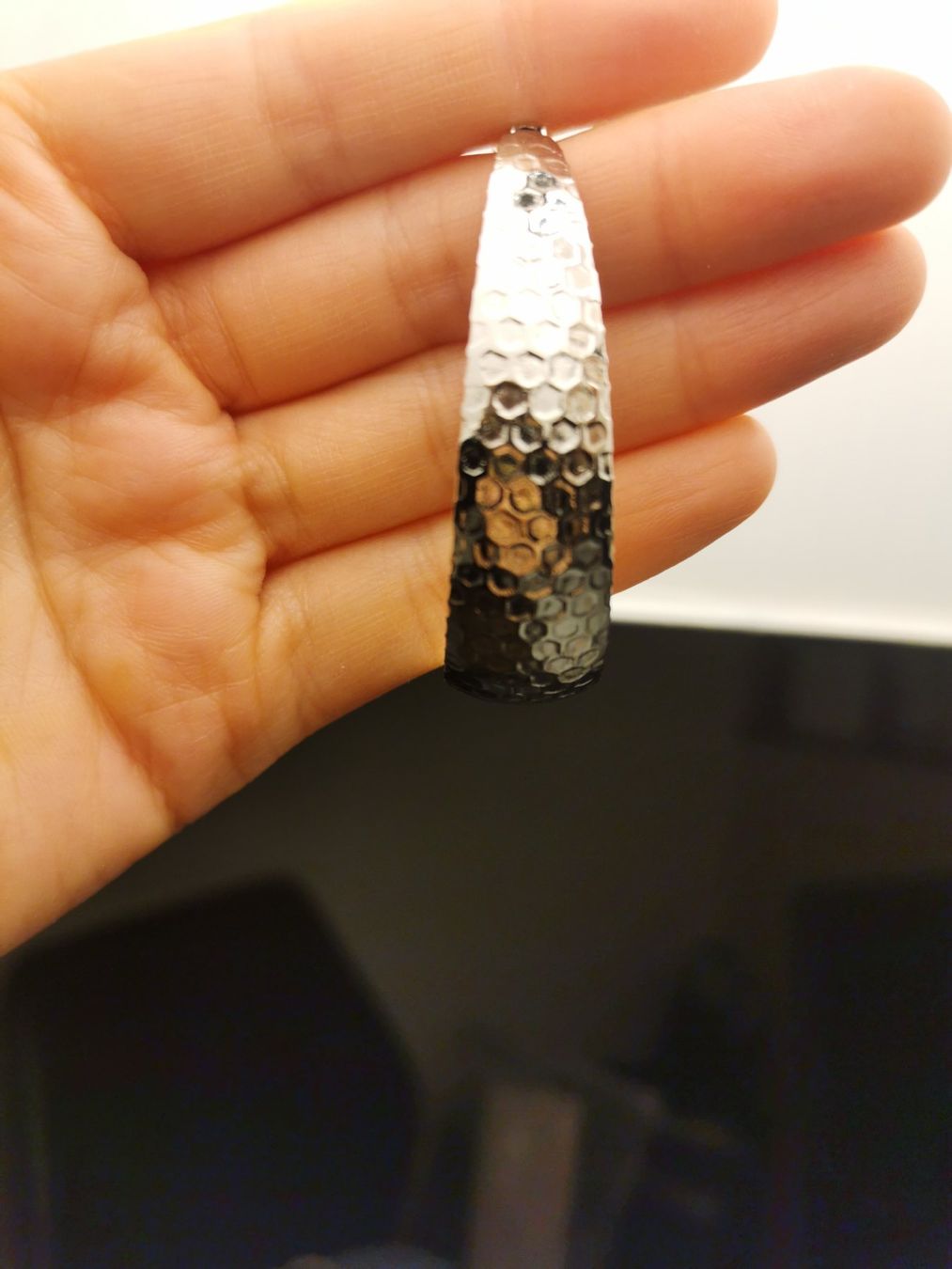 Ohrringe & -stecker: Silberfarbene Ohrringe/Kreolen – Gebraucht aus Niedergösgen von lil_s6k8 1