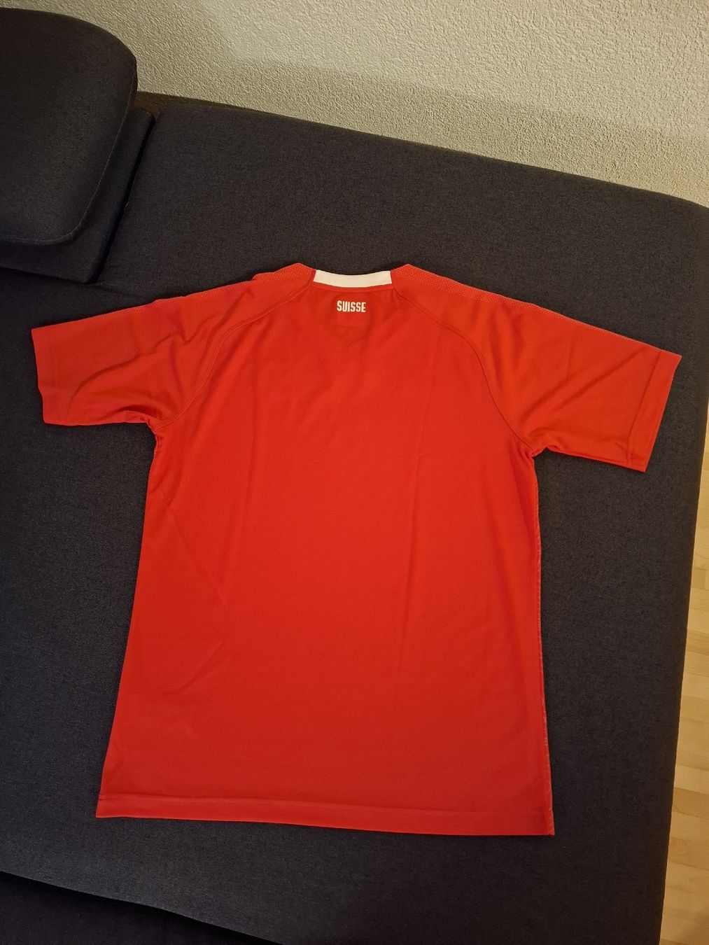 Schweizer Nati Canottiere & Pantaloni: Schweizer Nationalmannschafts Trikot – Usato da Niederönz venduto da g_si 1