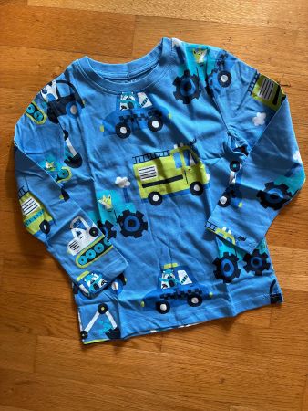 Schönes Langarmshirt Gr. 122, Neu