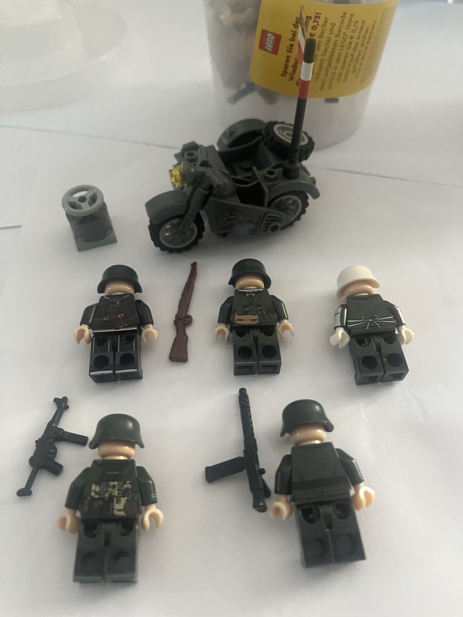 Statuette: Ww2 Custom Klemmbaustein Minifiguren German Soldiers – Nuovo (secondo la descrizione) da St. Margarethen TG venduto da nic_n9n5 3