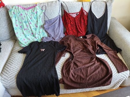 Lot 6 robes L
