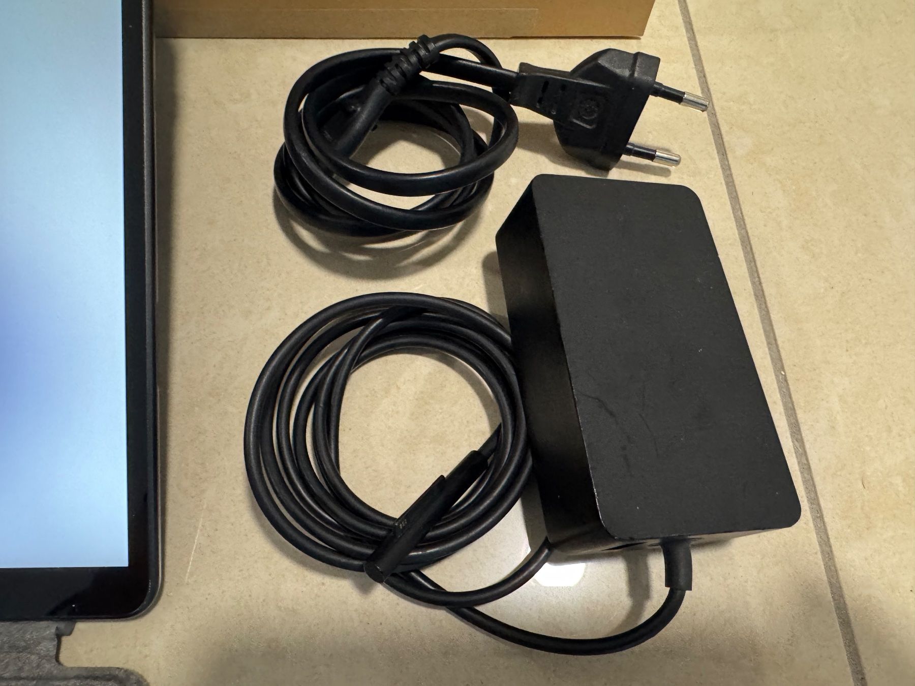 Microsoft Notebooks: Microsoft Surface Pro 8 mit Tastatur und Pen – Gebraucht aus Hochfelden von gamaraoh 4