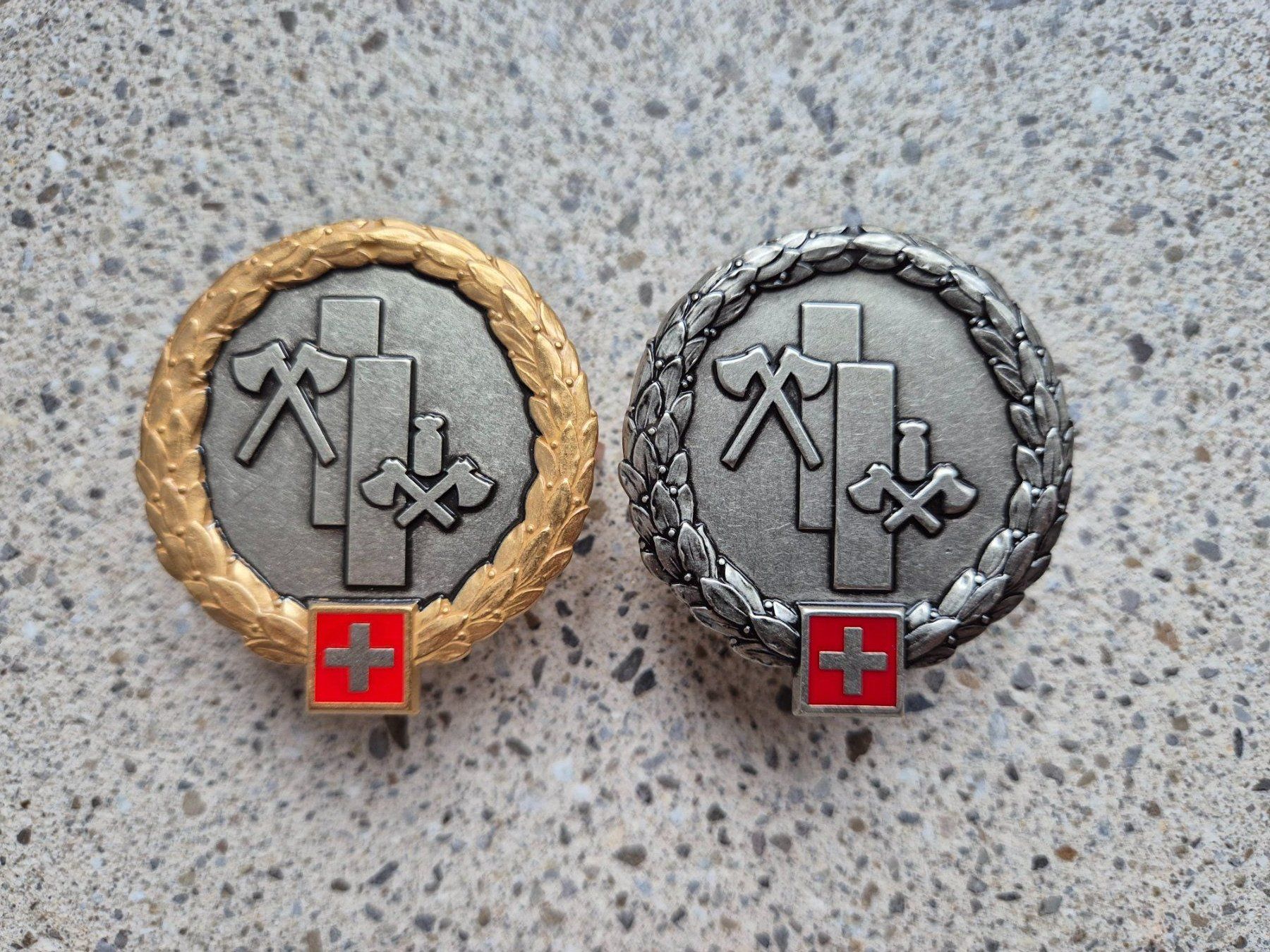 Armée suisse Plaquettes & Badges: *** Beretemblem Set *** – Neuf avec emballage d'origine à Riedholz par fr_sIruP