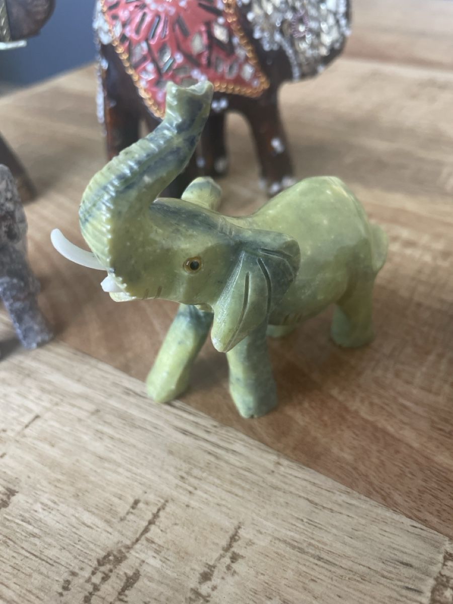 Figuren: Elefanten – Gebraucht aus Laufen von bia_7vr6 4