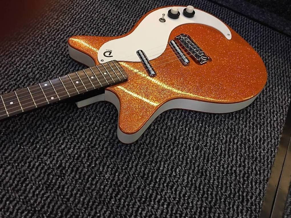 Strumenti musicali: Danelectro '59 m NOS+ orange metalflake – Usato da Morges venduto da GvnMusic 4
