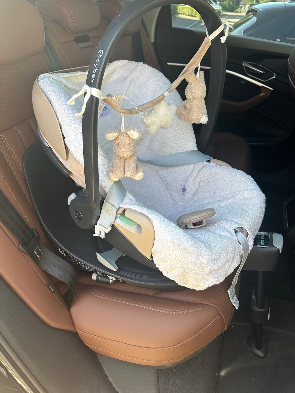 Cybex Seggiolini per auto: Cloud T i-Size + Base T (CYBEX Platinum) – Usato da Eggenwil venduto da Valetilda 5