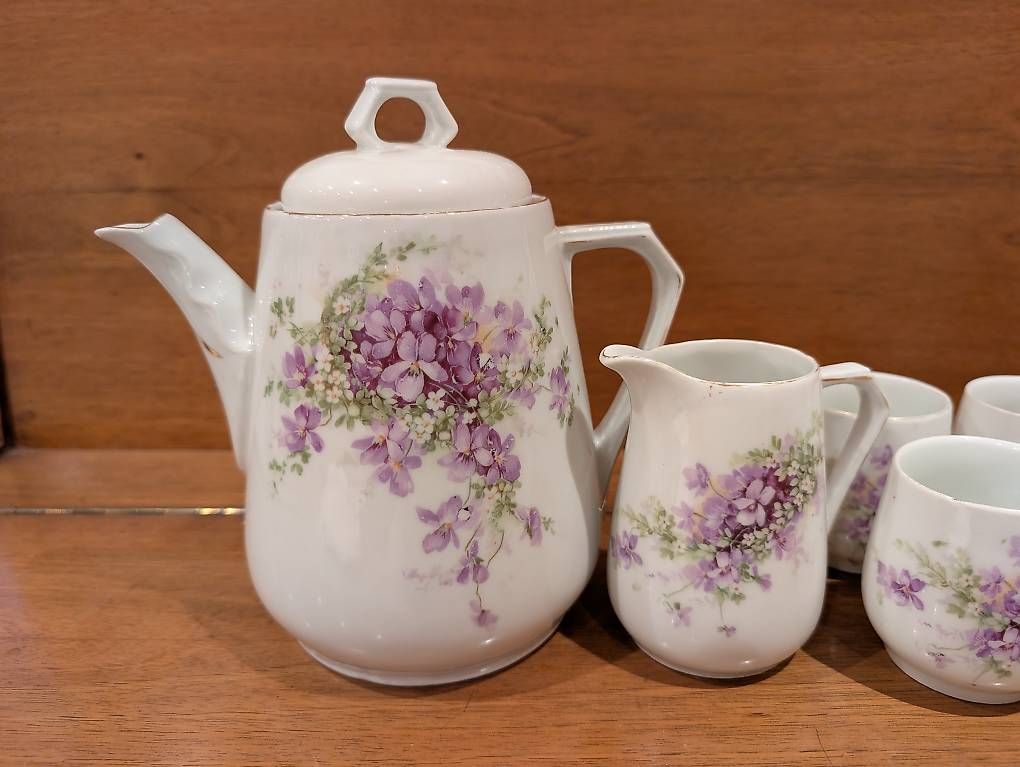 Geschirrsets: Handbemaltes Geschirr / Kaffee-Set – Gebraucht aus Aarburg von coniux 1