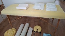 Massageliege (gebraucht) mit Zubehör