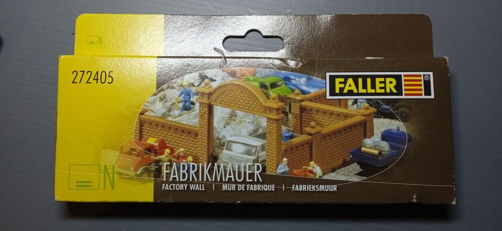 Spur N Faller Fabrikmauer 272405 (Gebraucht) in Langenbruck für CHF 5