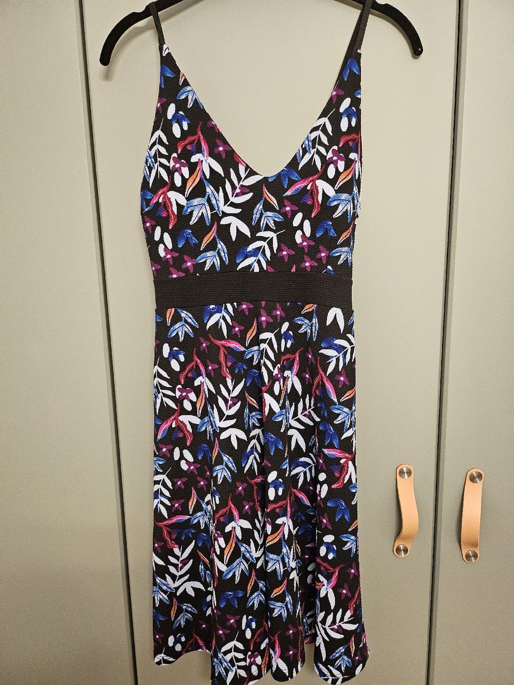 Vestiti: Jolie robe été – Nuovo (secondo la descrizione) da La Tour-de-Peilz venduto da mar_2r26