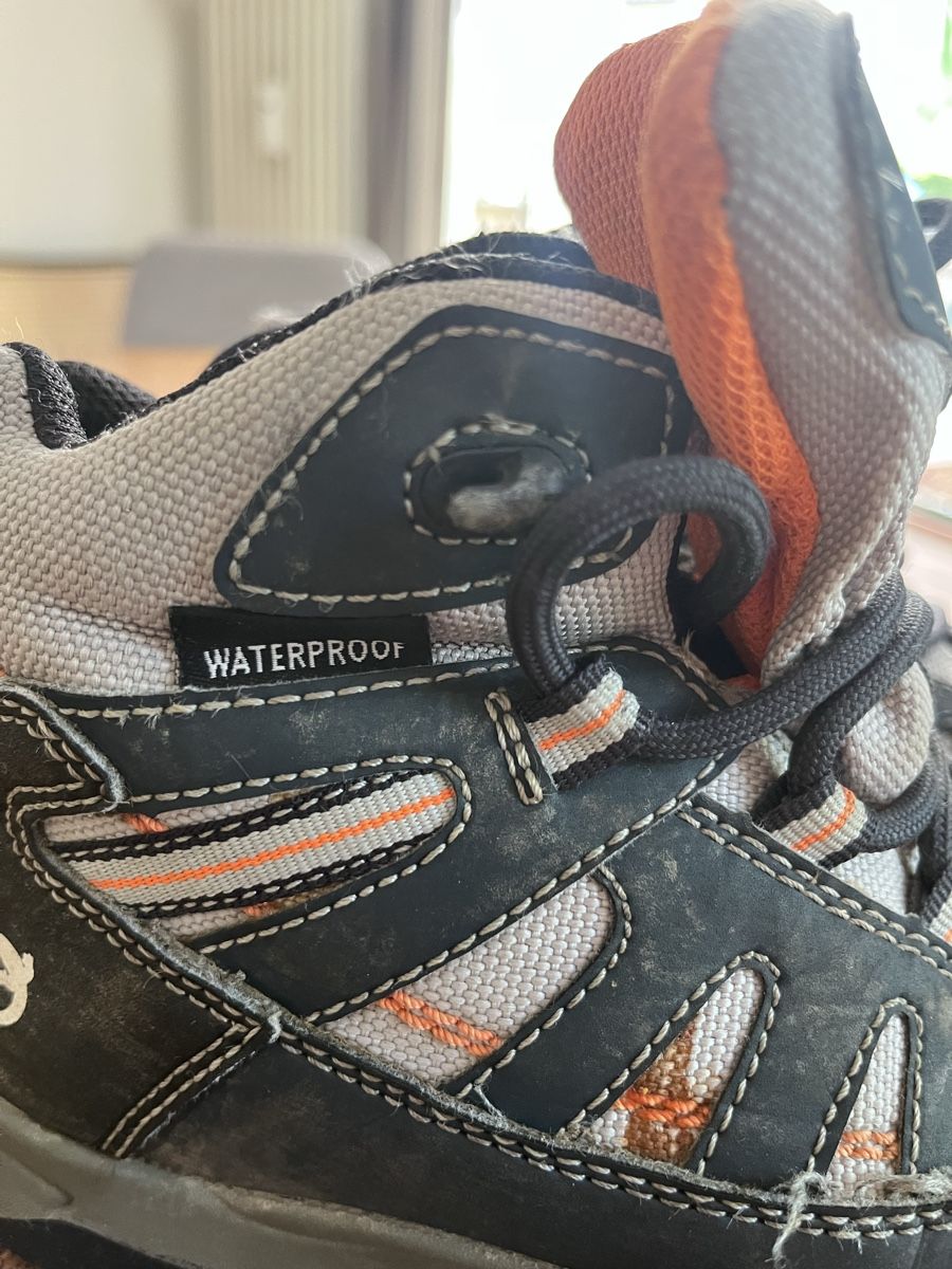 Scarpe per ragazzi: Trevolution Kinder Wanderschuhe Grösse 33 wasserdicht – Usato da Zürich venduto da darwin3000 2