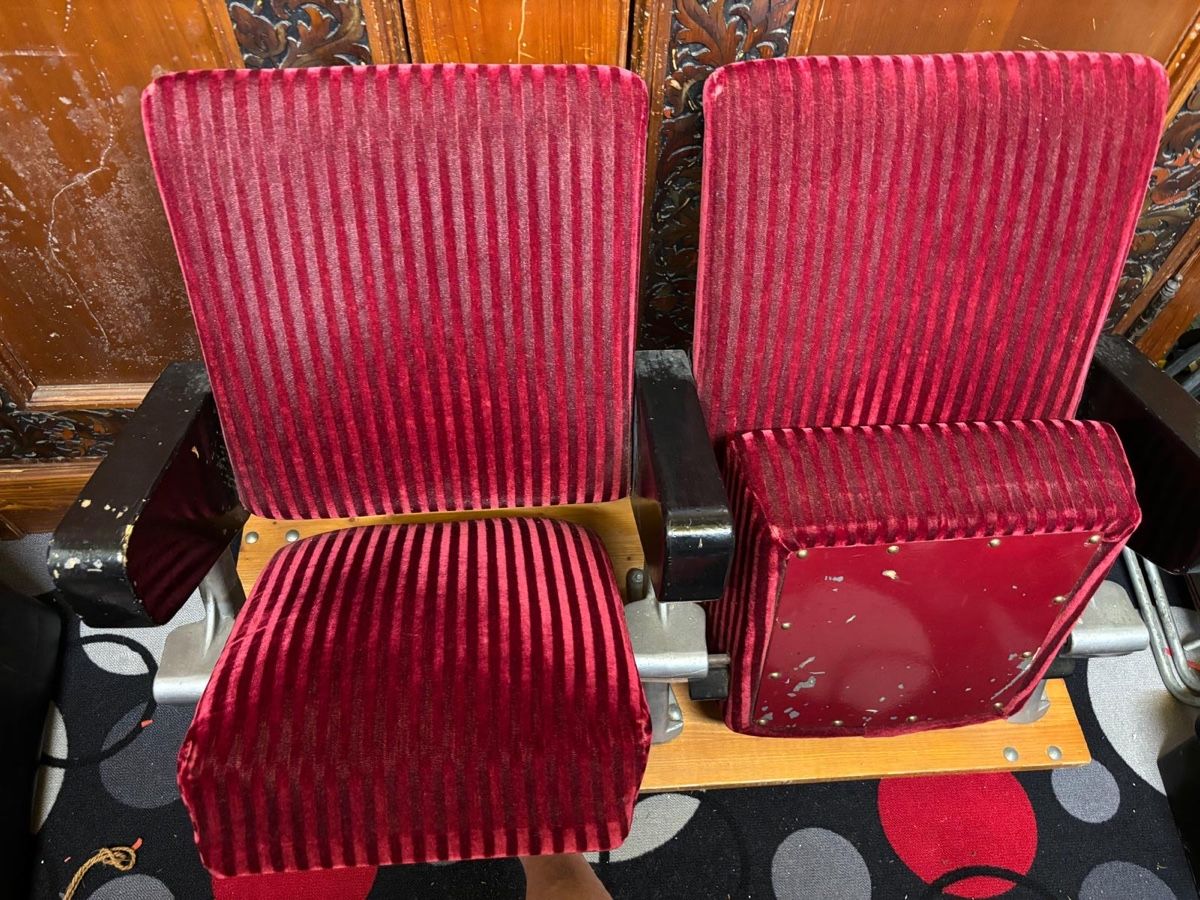 Poltrone: Vintage Kinosessel – Usato da Zürich venduto da pat_gr6h 1