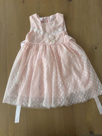Mädchenkleid in Farbe Rosa 4-5Y