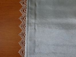 Grand napperon en satin