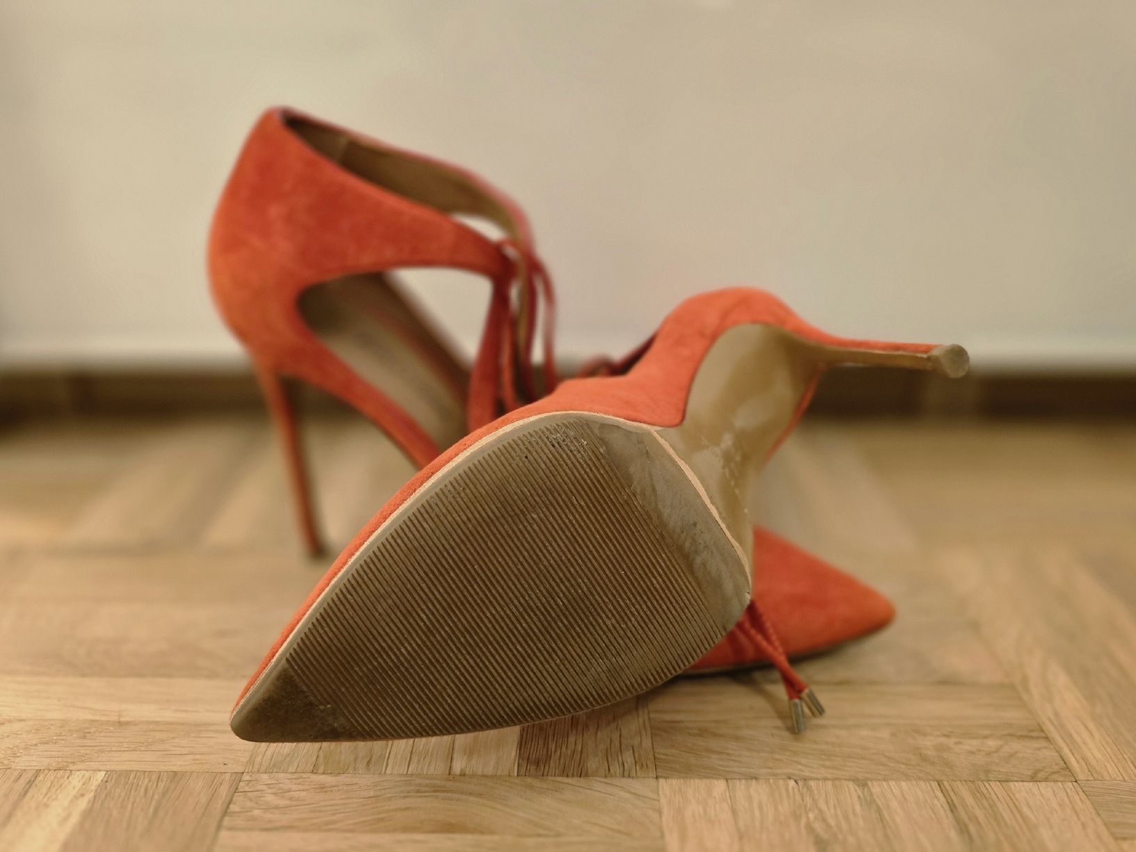 Scarpe da donna: Escarpins en daim oranges avec lacets, Taille 39 – Nuovo (secondo la descrizione) da Genève venduto da cec_d6pg 2