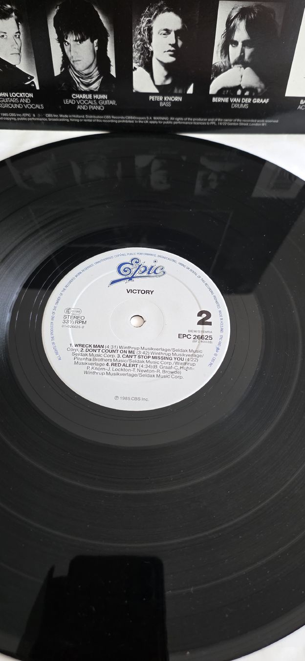 Dischi in vinile: Victory 1st record 1985 Vg,Vg – Usato da Yvonand venduto da RF-VINYL 4