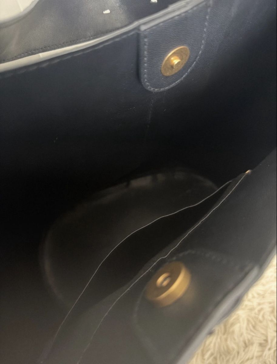 H&M Borse da donna: Schwarze Wildleder-Optik Tasche – Usato da Zürich venduto da lu0_df5p 4