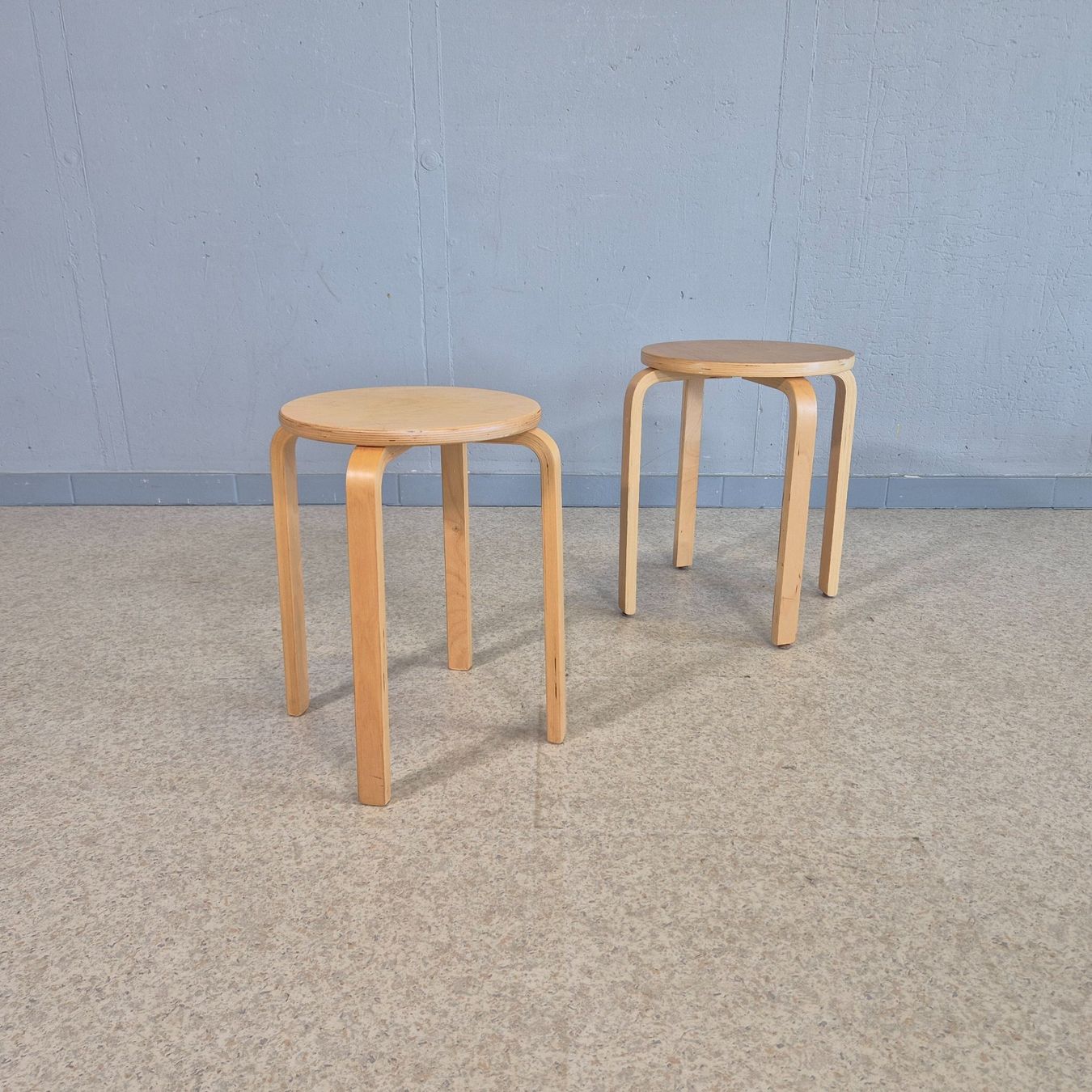 Ikea Sgabelli: Frosta Style Stool Hocker Stapelhocker Style Alvar Aalto – Usato da Nottwil venduto da Wondewa-Shop 2