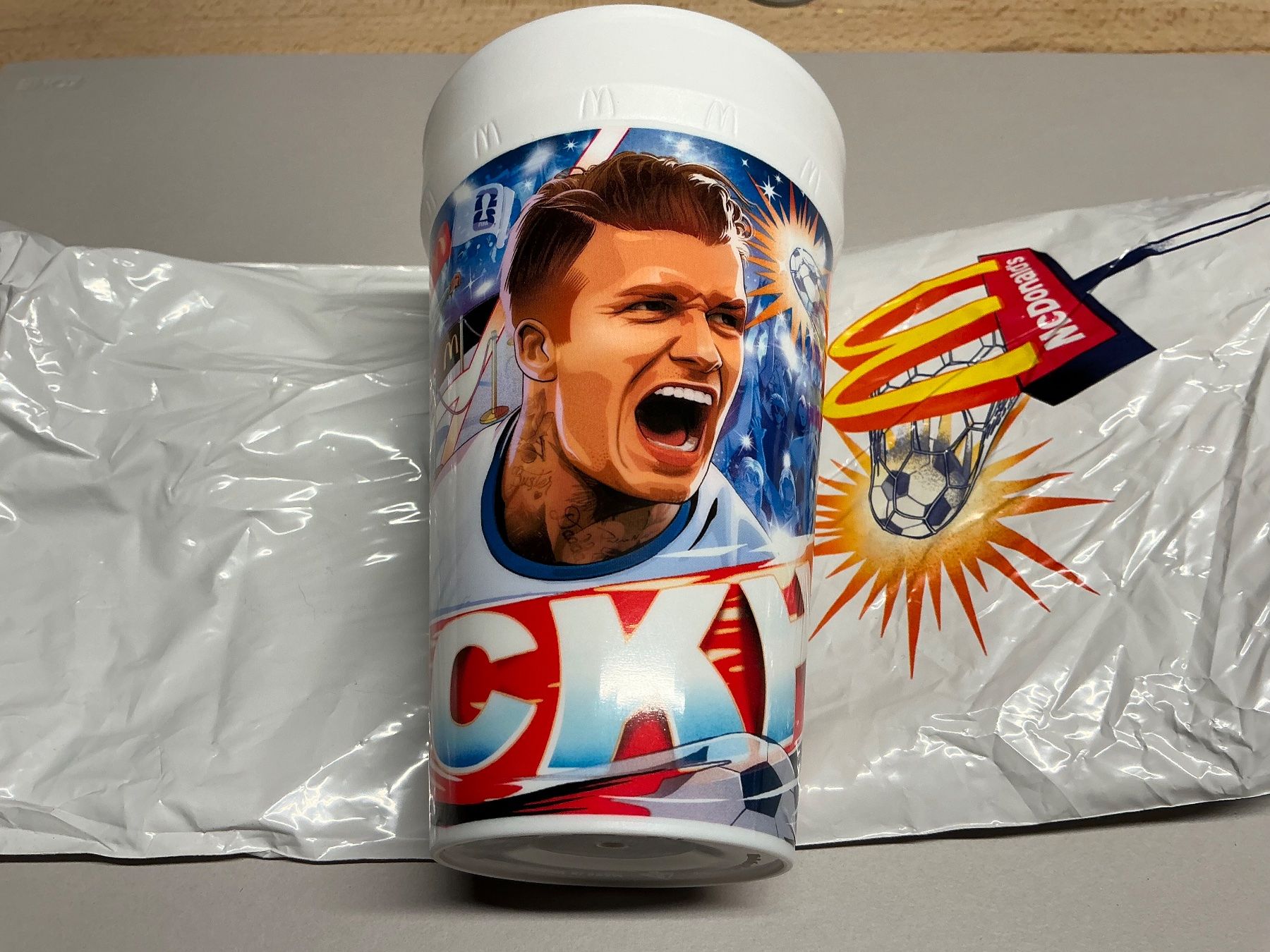 Contenitori & Simili: Sammelbecher Mc Donalds WM - Beckham – Nuovo (secondo la descrizione) da Sarmenstorf venduto da Snail83