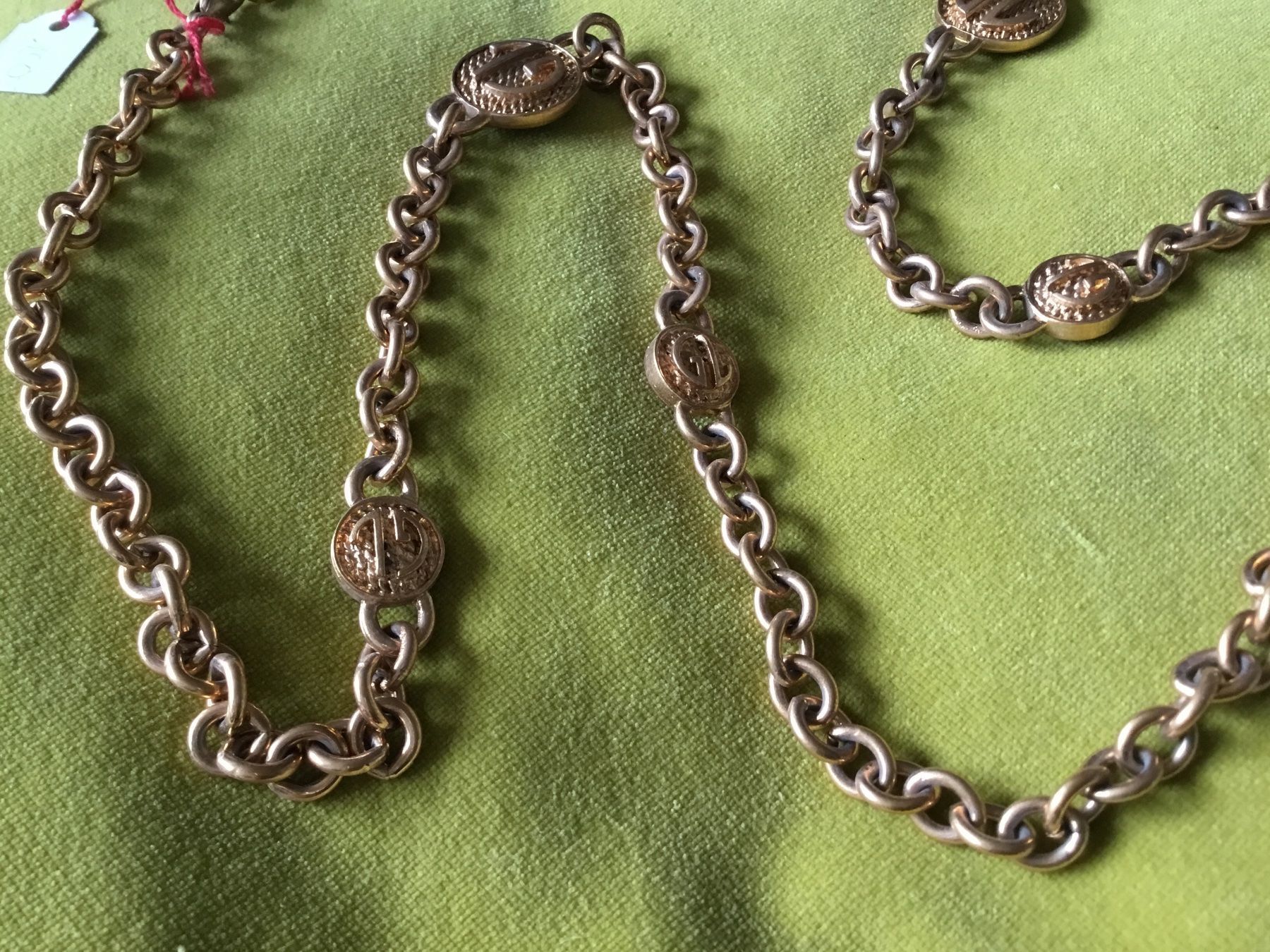 Catenine: Collier chaîne longue Guy Laroche – Nuovo e nell'imballaggio originale da Le Landeron venduto da nic_8hd5 3