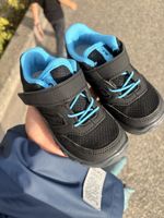 Kinderschuhe Quechua schwarz blau guter Zustand Grösse 24