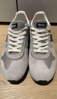 Blauer USA Sneaker, neuwertig, Grösse 43, Grau - Top Zustand