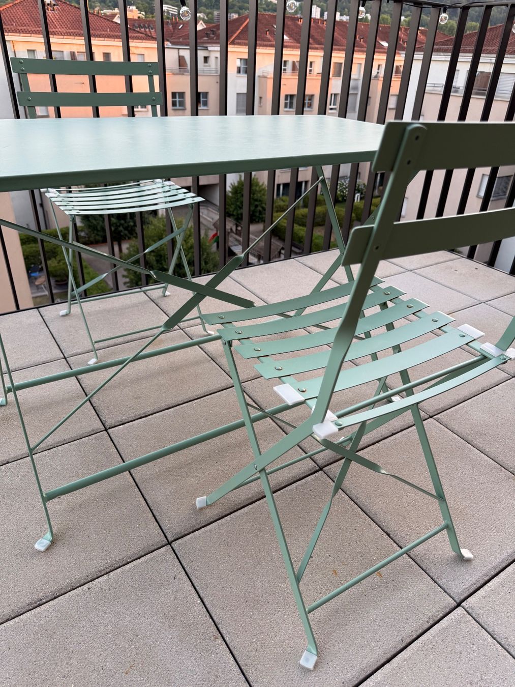 Set di tavolo e panche: Gartentisch mit 4 Stühlen Metall klappbar – Usato da Zürich venduto da ann_5jfx 2