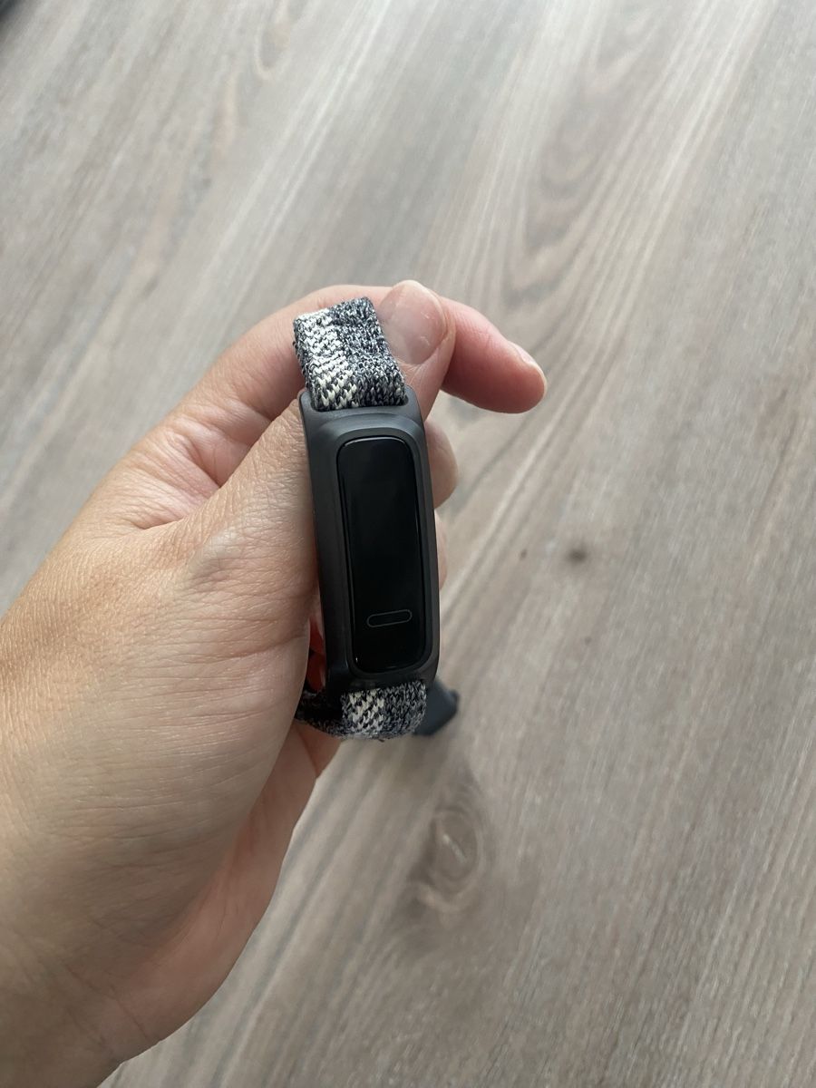 Huawei Smartwatch: Montre connecté Huawei Band 4e Active – Nuovo (secondo la descrizione) da Delémont venduto da Emi-98 4