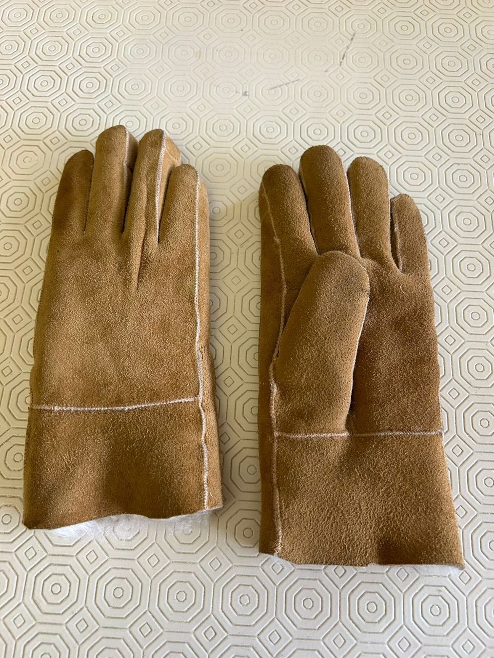 Guanti & manicotti: Guanti beige tg.M – Usato da Melano venduto da H-Sara