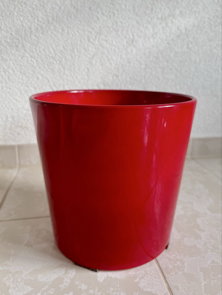 Blumentöpfe: Red Big Ceramic Pot – Gebraucht aus Bülach von dan_7scp
