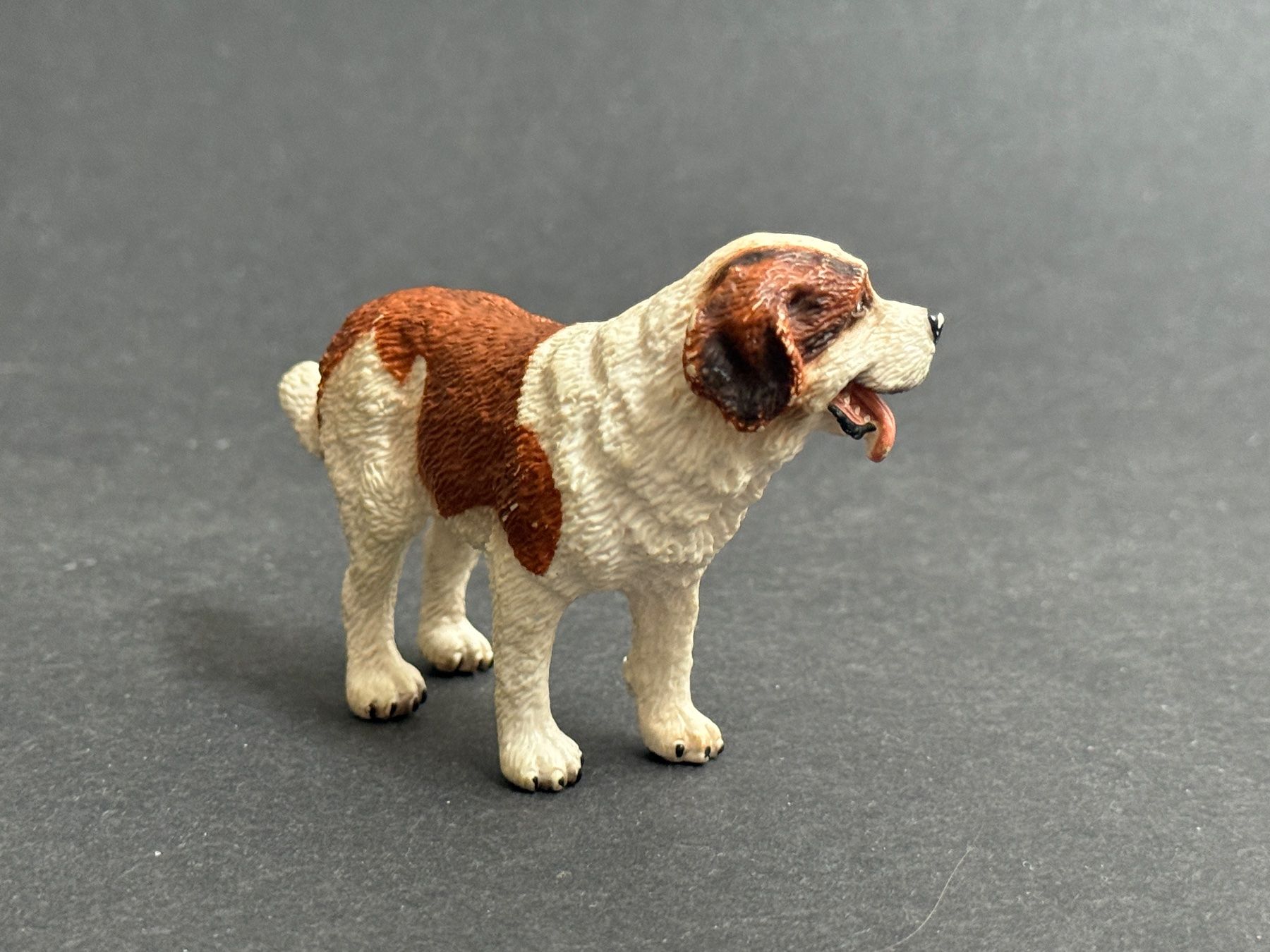 Schleich Statuette: Schleich Bernhardiner Rüde Hund – Usato da Ennetbaden venduto da mapa05 5