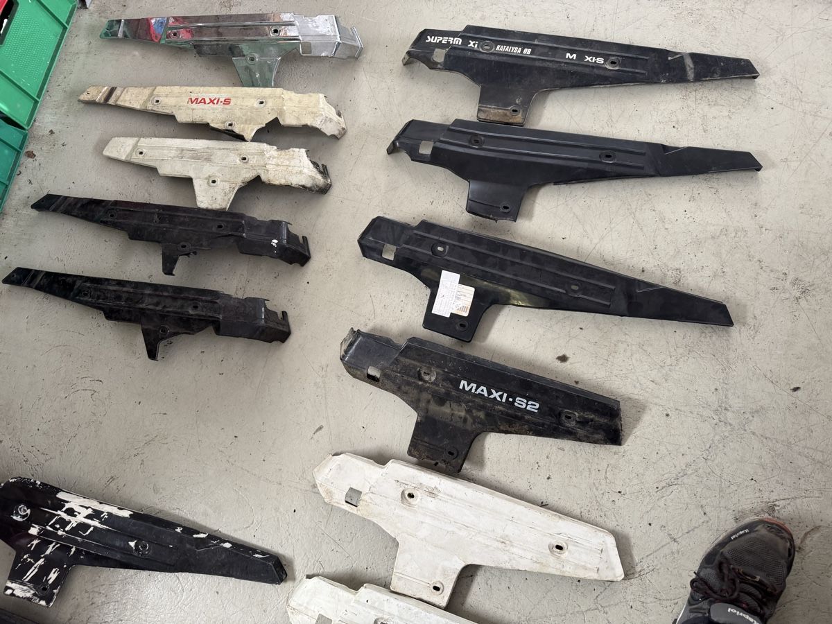 Puch Parti ricambio per ciclomotori: 17x PUCH MAXI S S2A Seitenschutz - cache latéral – Usato da Courtételle venduto da claude41 3